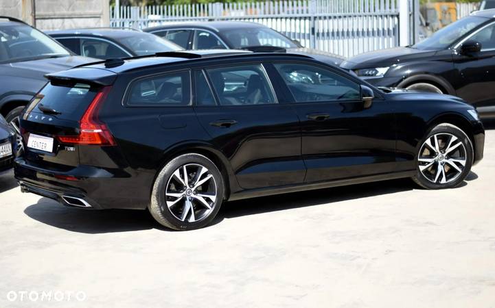 Volvo V60 T8 AWD Plug-In Hybrid R-Design - 36