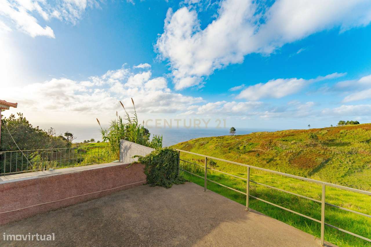 Moradia T2 Mobilada com Vista Mar na Serenidade da Ponta do Pargo-32