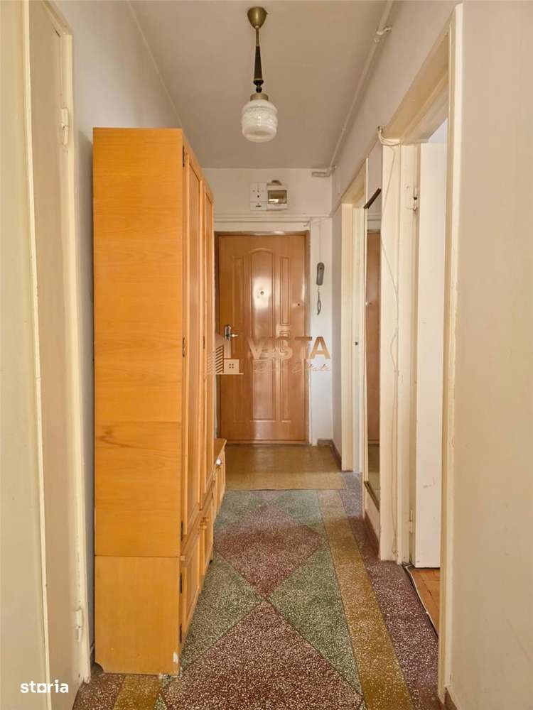 Apartament 3 camere, zona Astra-5