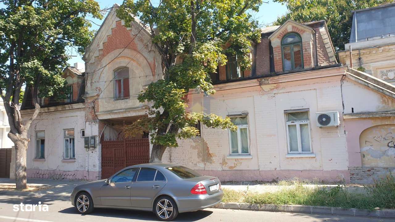 Teren 2044mp +Casa BOIEREASCA  Ultracentrala - Imagine principală: 5/13