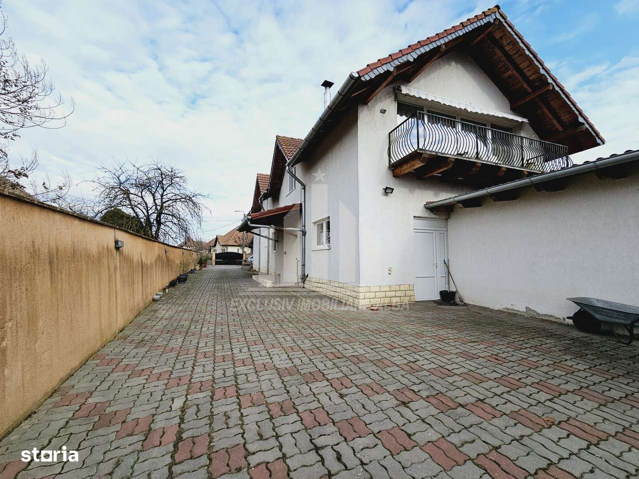 Casa tip duplex de inchiriat, Barabant - Imagine principală: 1/6