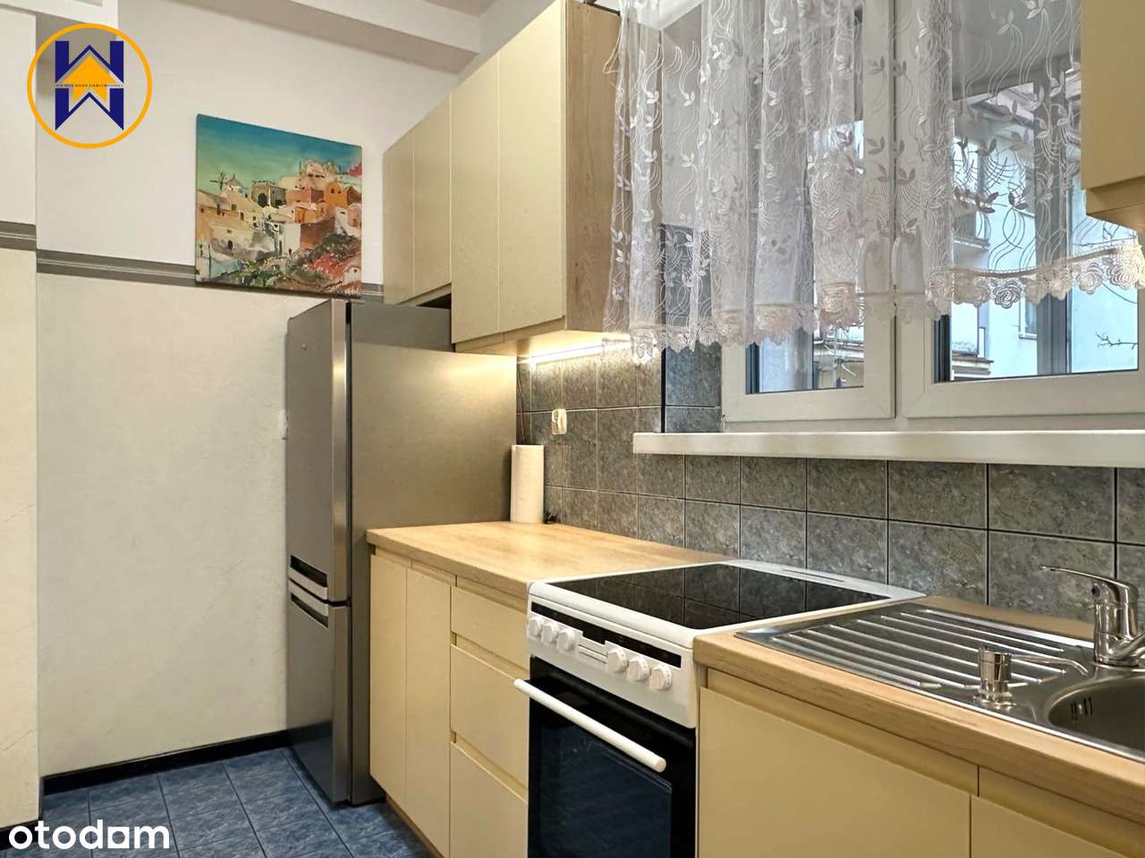 KAWALERKA, 1 pokój, duży balkon, oddzielna kuchnia z oknem-3