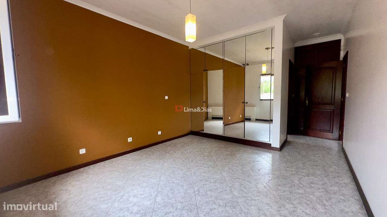 Moradia Isolada T4 Venda em Santa Maria da Feira, Travanca, Sanfins e-19