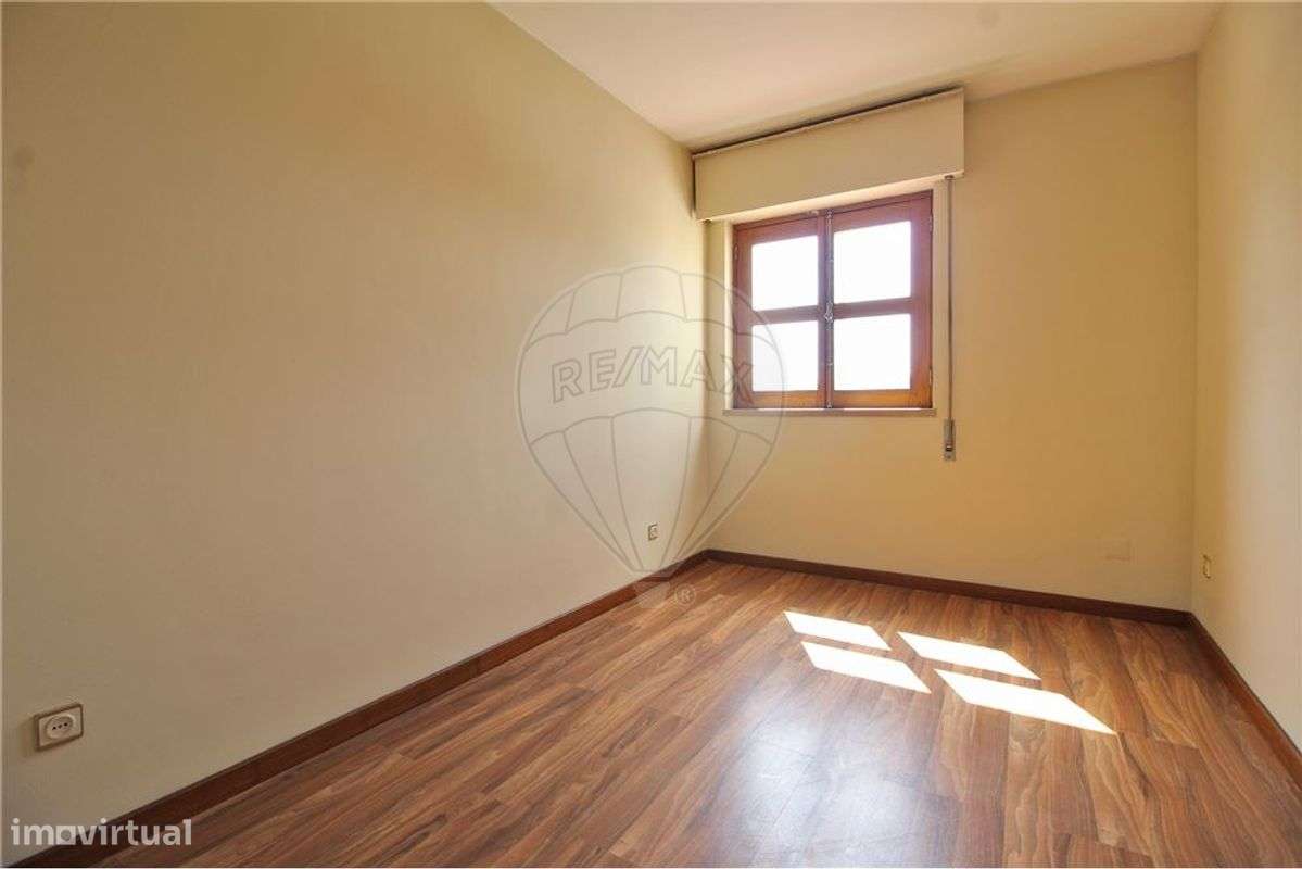 Moradia T3 - Quinta do Olho D´ Água - Esgueira-12