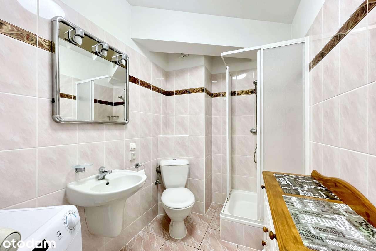 Słoneczna kawalerka w kołobrzeskim PORCIE-10