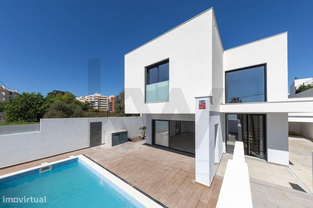 Moradia T4 Nova com Piscina | Bemposta, Portimão (Perto de Alvor) - Grande imagem: 3/35