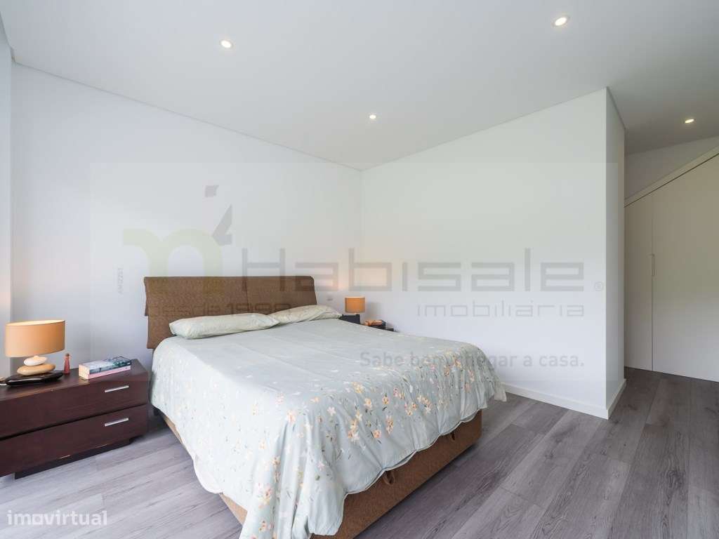 Moradia T4+1 moderna em Vale Grande, Odivelas-32