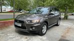 Mitsubishi Outlander - 1