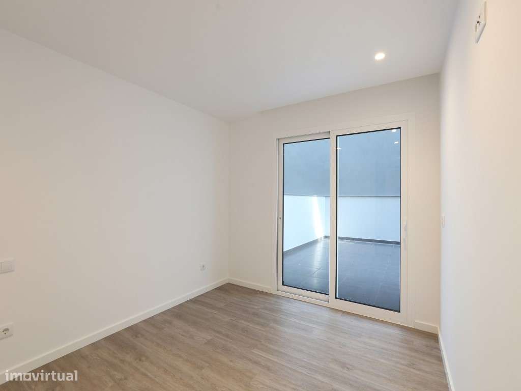 Magnífico Apartamento T2 com terraço privado a 2 passos da praia da...-16
