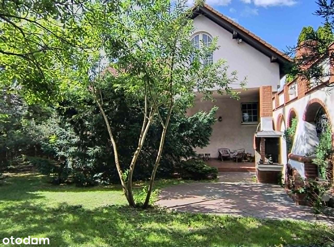 Dom jednorodzinny 280 m² z budynkiem gospodarczym 240 m²