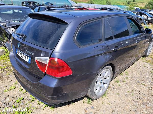 Piese/Dezmembrez BMW 320d E91 - 5