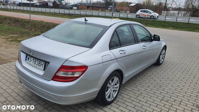 Mercedes-Benz Klasa C 200 CDI Avantgarde - 9