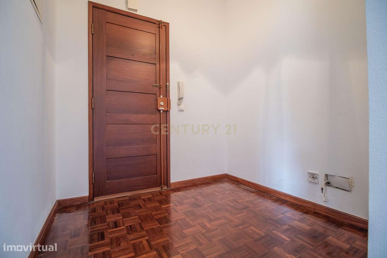 Apartamento T4+1 duplex com garagem no centro da cidade da Figueira da - Grande imagem: 4/55