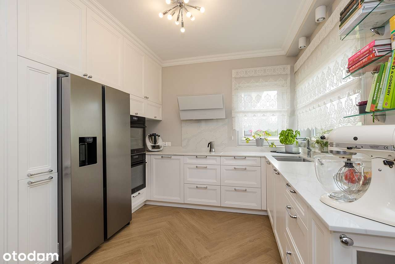 Dom w zielonym i cichynm zakątku-9