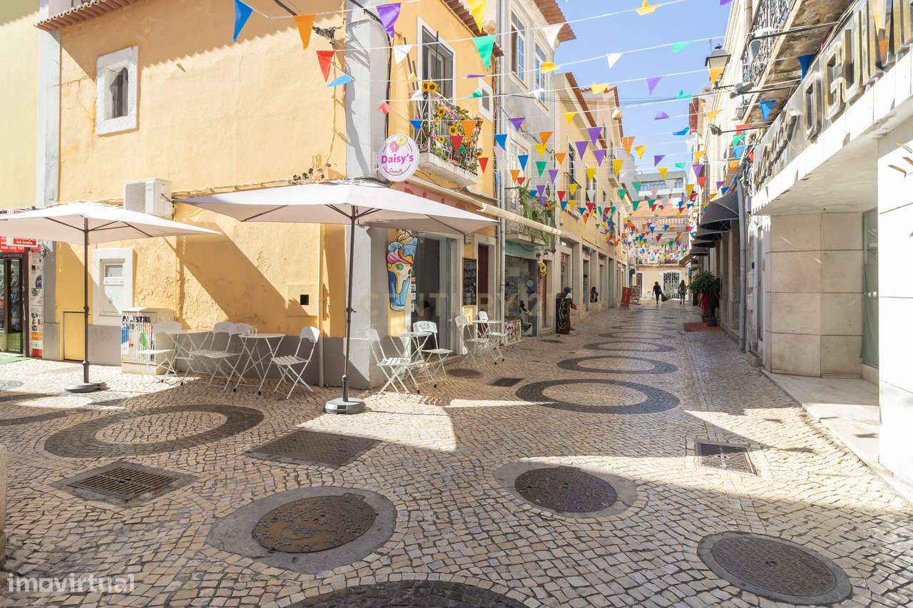 Oportunidade de Trespasse: Loja no Coração da Baixa de Setúbal! - Grande imagem: 2/23
