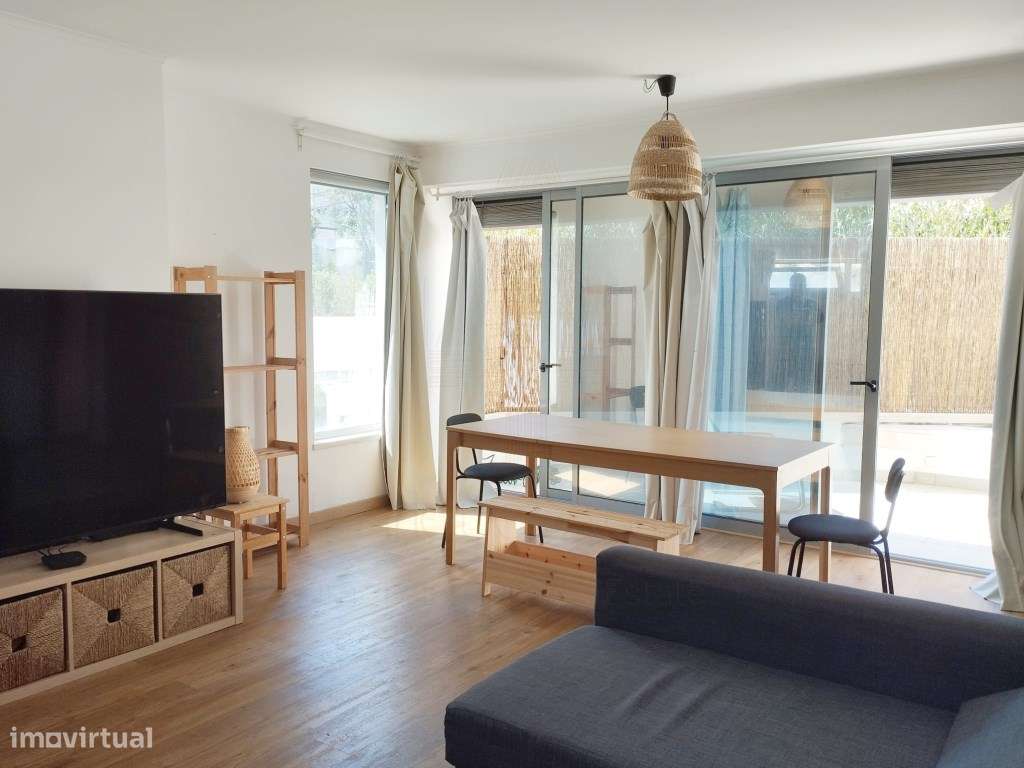 EXCLUSIVO | Excelente Moradia T3 em Castelo (Sesimbra)-3