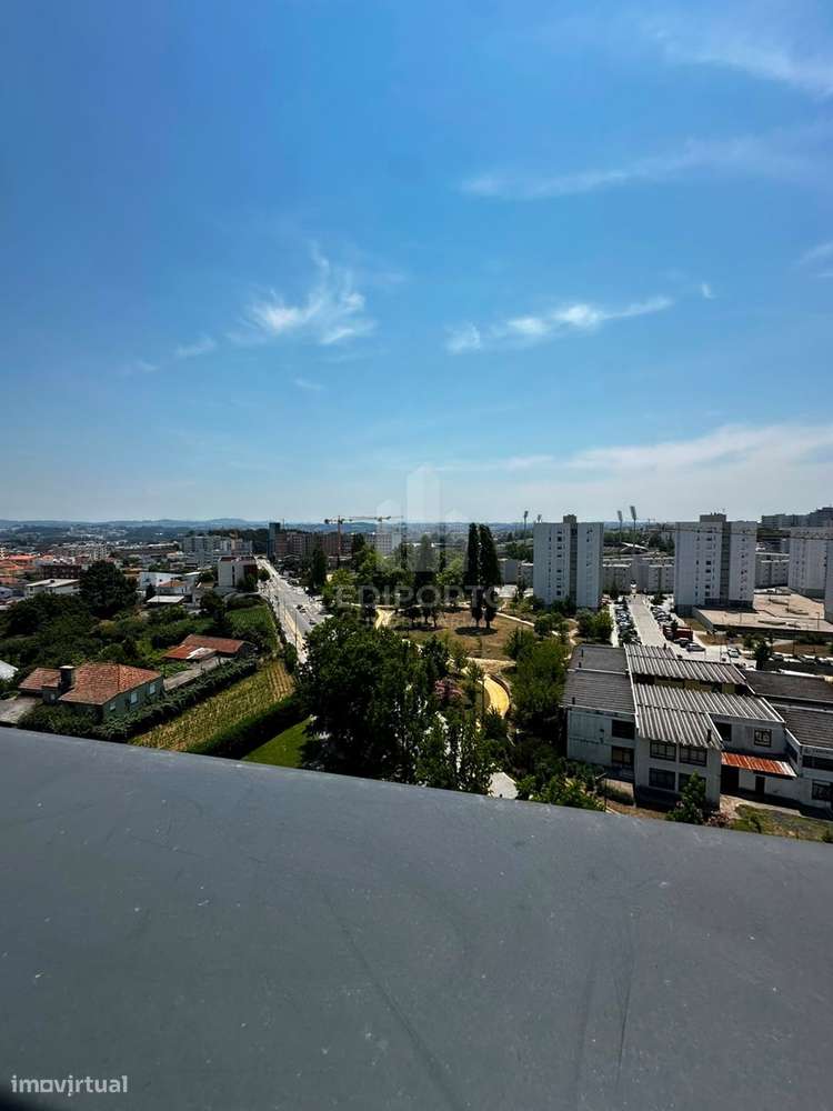 T3 de Prestígio na Maia – Vista Panorâmica, 2 Frentes (Sul/Poente) e G-35