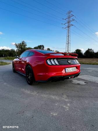 Ford Mustang 5.0 V8 GT - 4