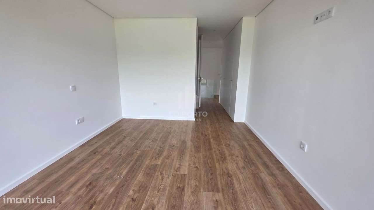 Moradia em Banda T3 com terraço em Gondomar - Grande imagem: 4/51