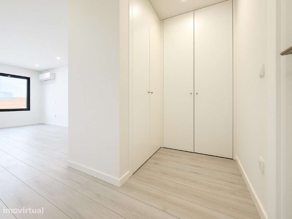 Apartamento T5 |Garagem em BOX |2 Terraços|Churrasqueira-9