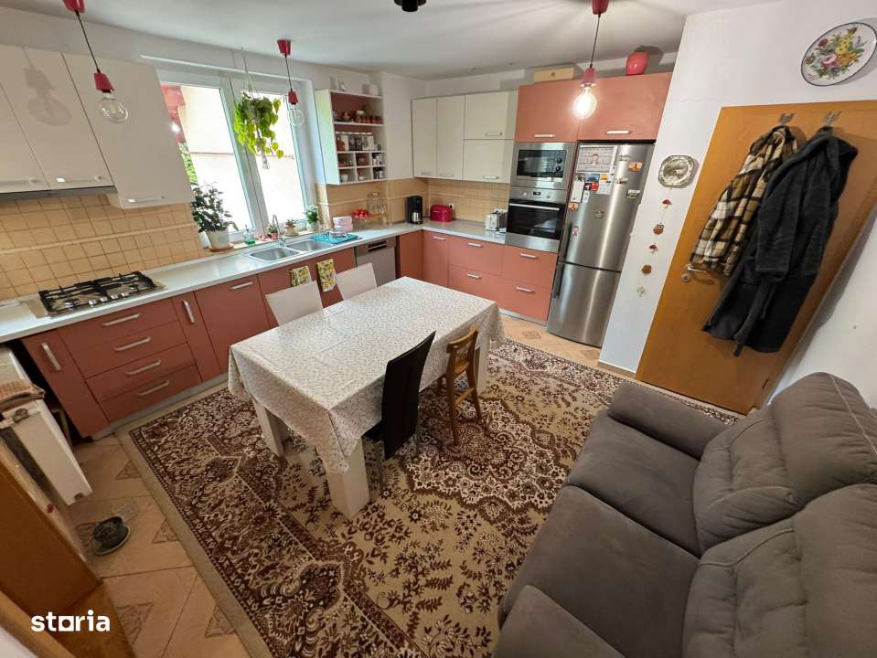 Casa cu pozitionare buna in Cristian-17