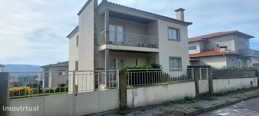 Moradia Indiv. V4 - Caires - Grande imagem: 2/27