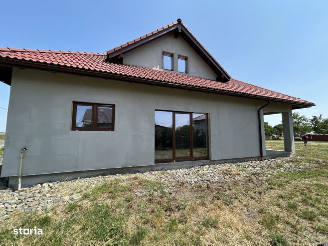 Vand vila noua Livada,st.840 mp,sc.130 mp,situat pe 2 strazi-0