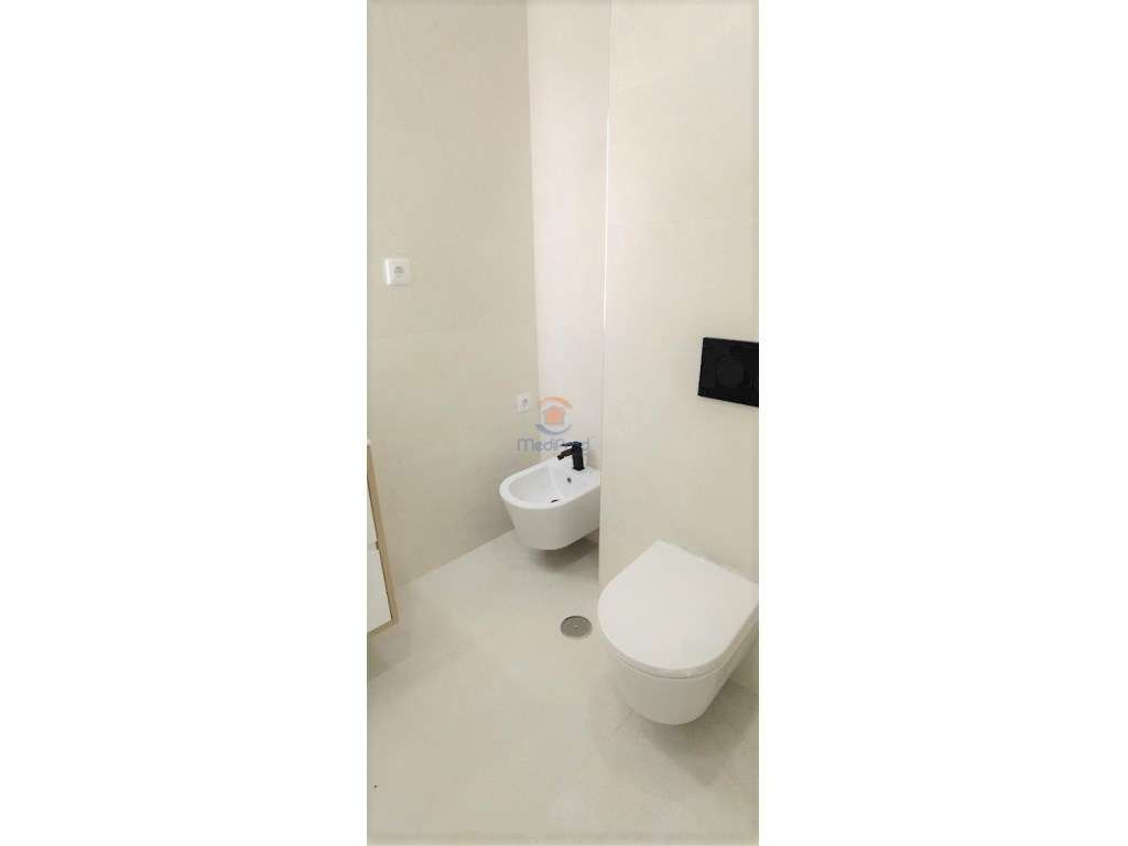 Apartamentos T3 NOVOS c/ 2 Varandas e BOX | Santo António dos Caval...-10