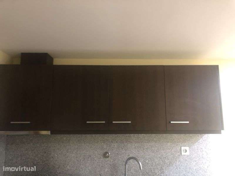 Arrenda-se Apartamento T1 espaçoso no centro de Guimarães - Grande imagem: 4/8