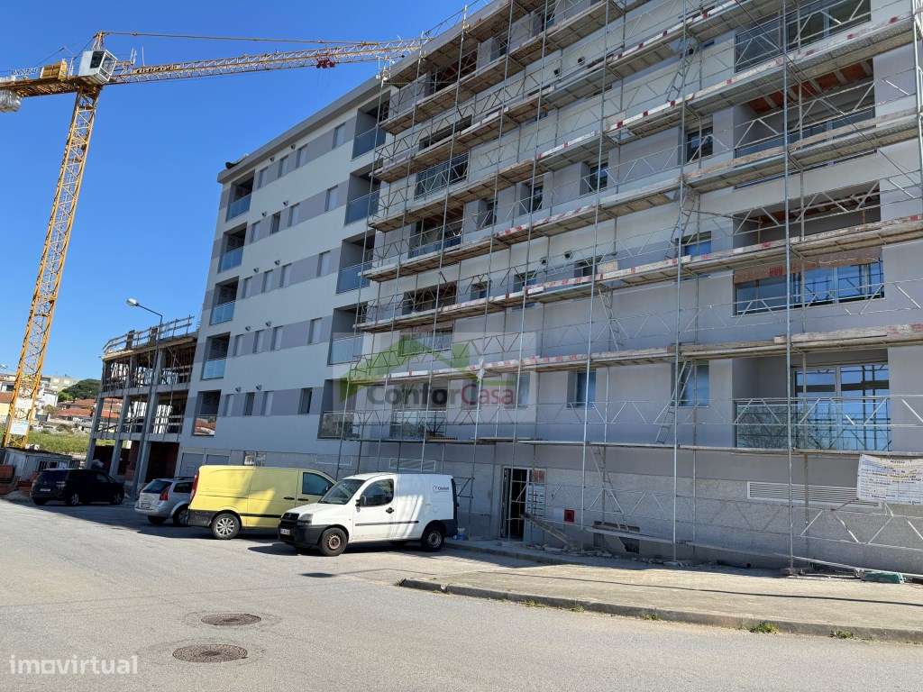 Apartamento T2 em Construção com Varanda e Garagem - Braga Centro-11