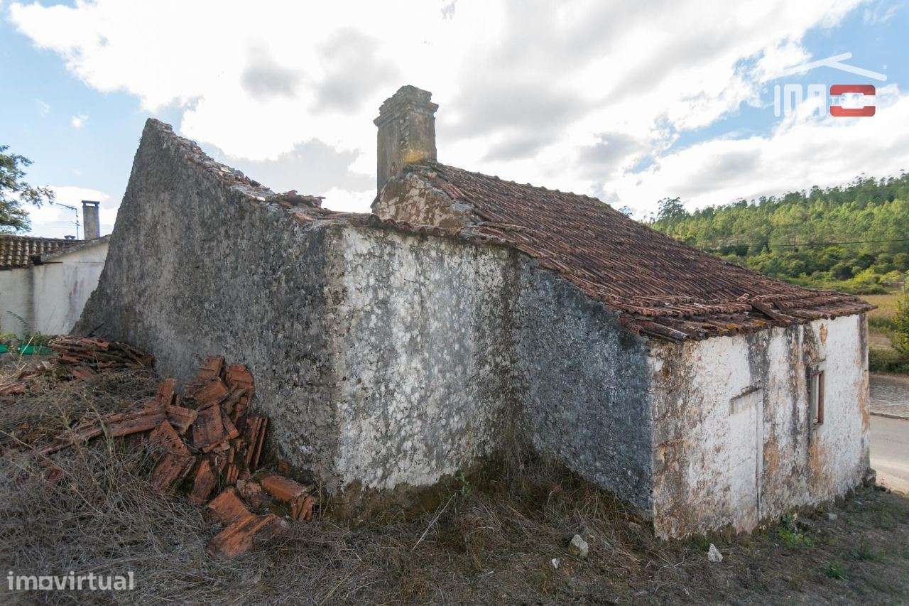 MORADIA T2 PARA RECUPERAR COM AREA TOTAL DE 1.200 M2 EM CASAL DURO ... - Grande imagem: 5/11