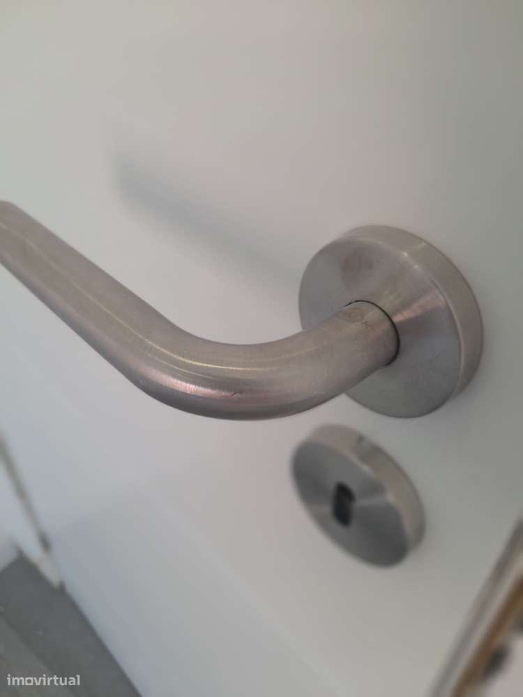 Apartamento T2 com varanda na Baixa da Banheira-11