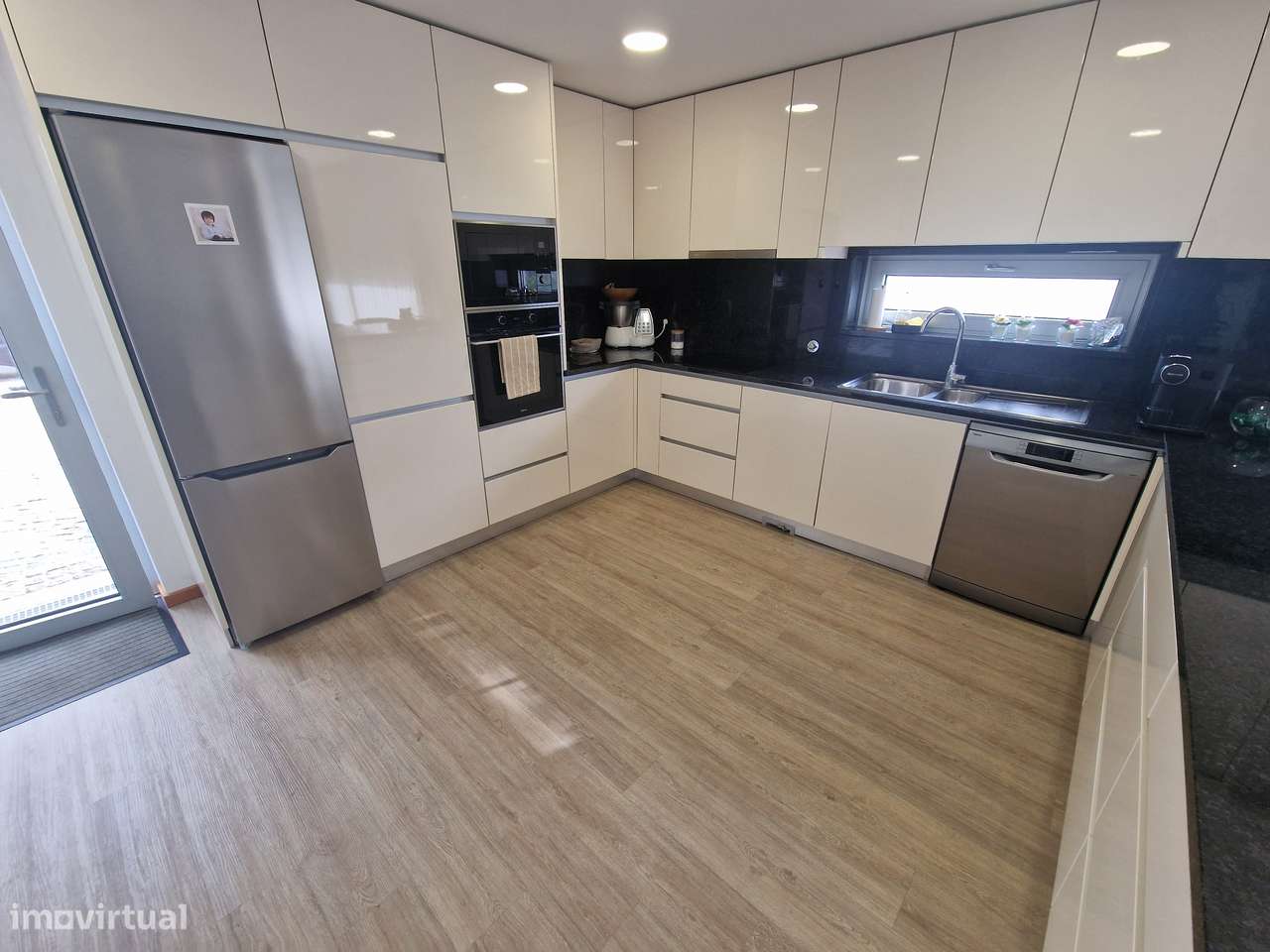 EXCLUSIVO FANTÁSTICO NEGÓCIO - MORADIA V4 com piscina | Lobão - Grande imagem: 4/48