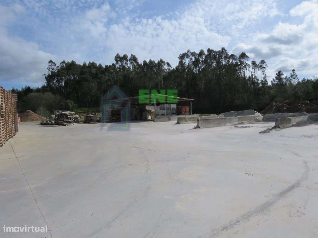 Armazéns Industriais em Maxial-8