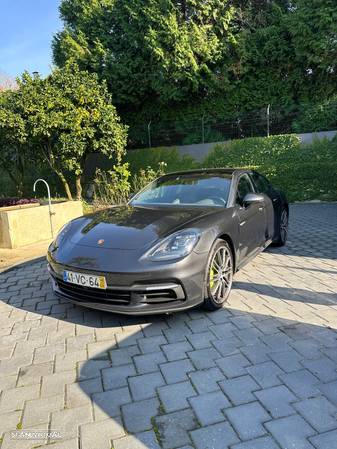 Porsche Panamera 4 E-Hybrid - 9