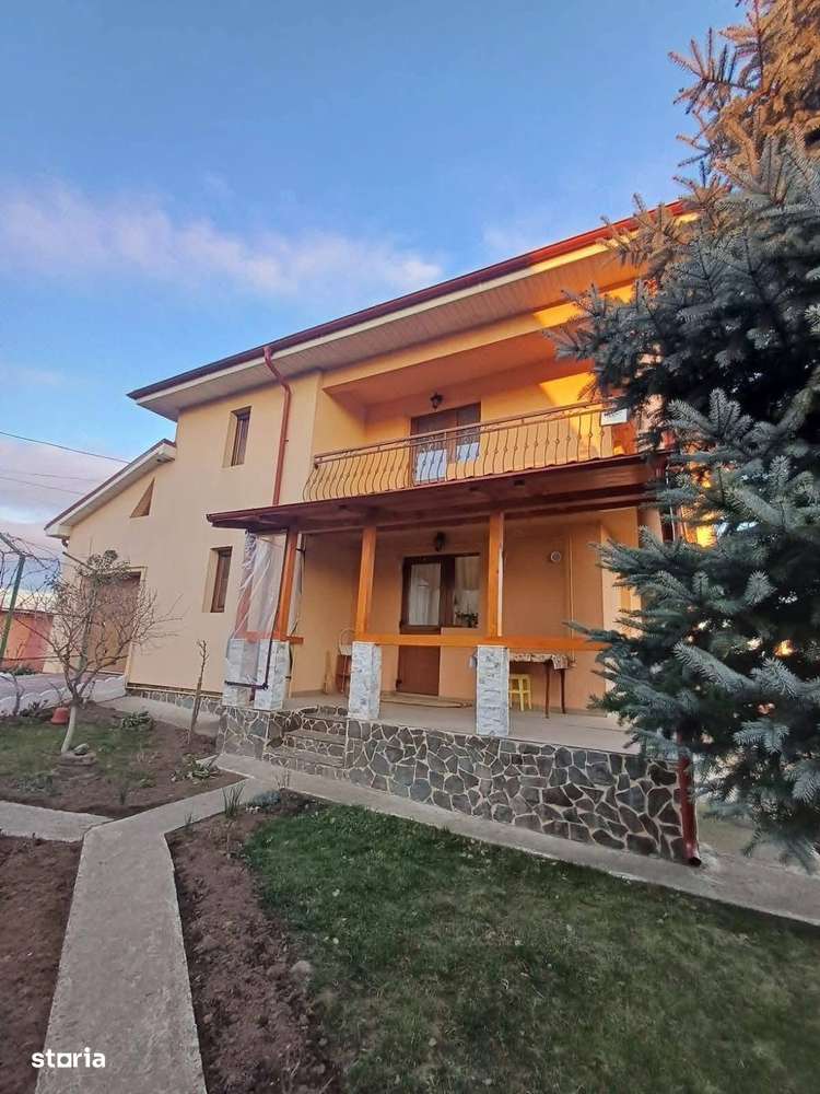 De vanzare Vila din caramida 4 camere Pret 245.000e - Imagine principală: 4/16