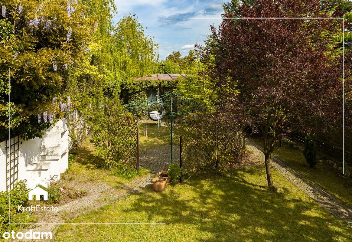 Duży Dom w Cichej Okolicy–Perfekcyjny dla Rodziny-13