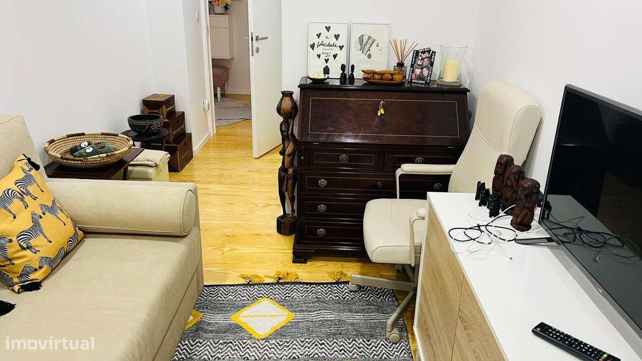 T2 +1 com Terraço  Zona Histórica Leça da Palmeira-48