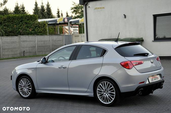 Alfa Romeo Giulietta 1.6 JTDM Veloce - 24