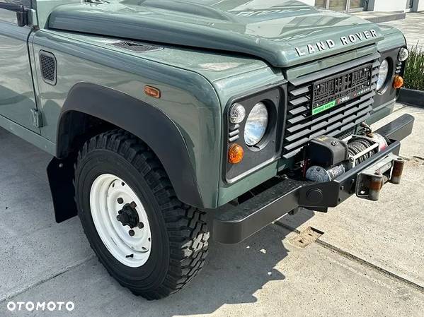 Land Rover Defender 110 2.4 TD4 S - 36