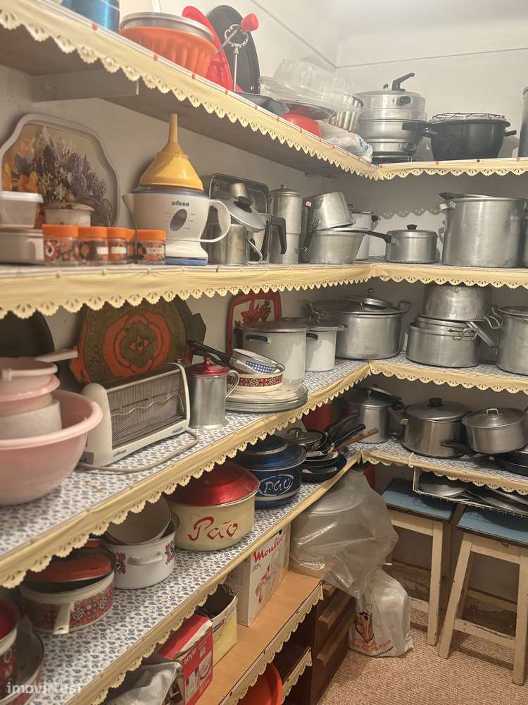 Moradia de Charme para reabilitação total no Lourel, Sintra - Grande imagem: 5/26