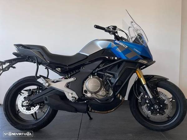 CF Moto 650MT - 1