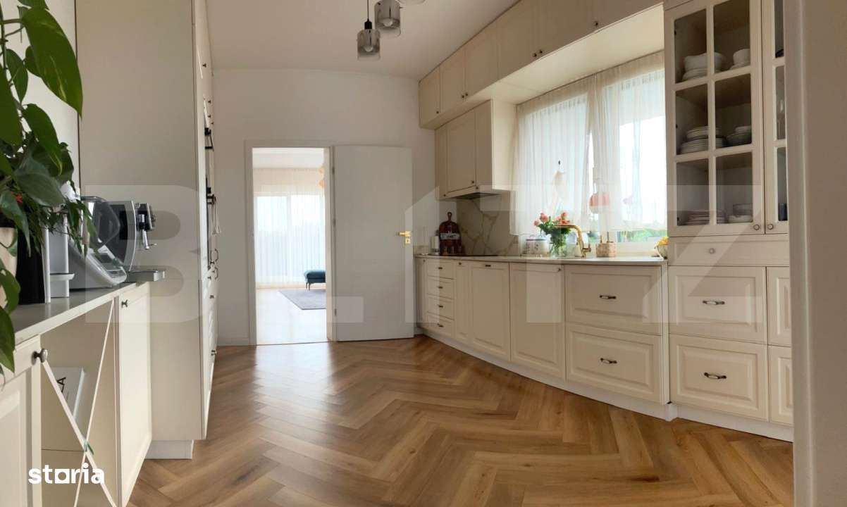 Vila Luxoasa cu Piscina Exterioara, Podgoria, 150 mp - Imagine principală: 4/9