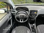 Peugeot 2008 1.2 Pure Tech Allure S&S - 21