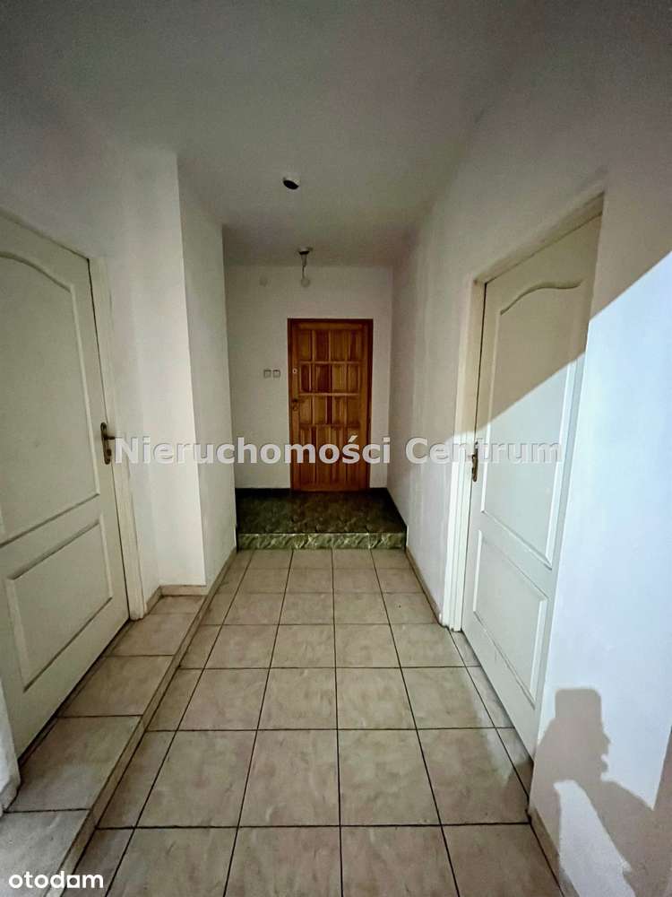 Duże mieszkanie w zabytkowej kamienicy w sercu miasta-6