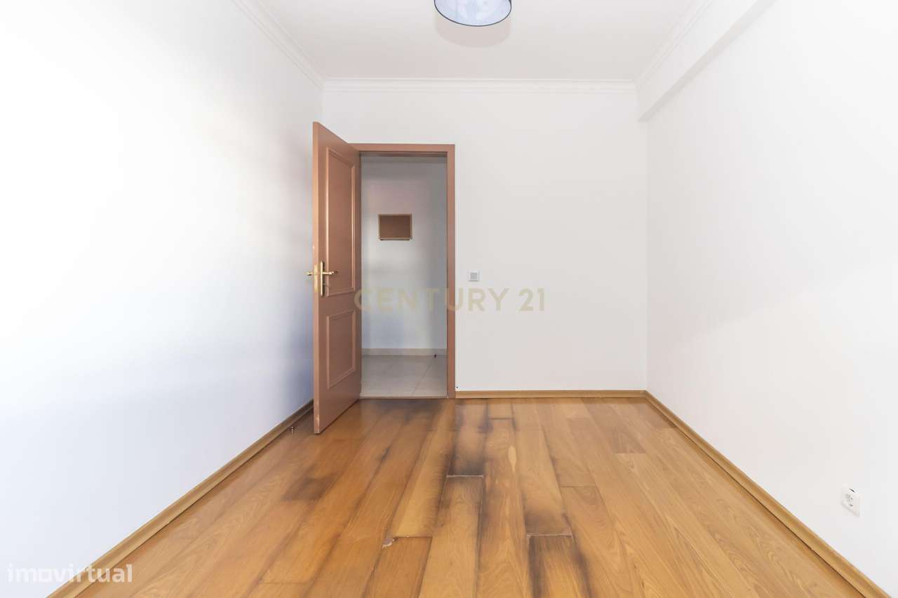 Apartamento T3 Vale do Cobro-14