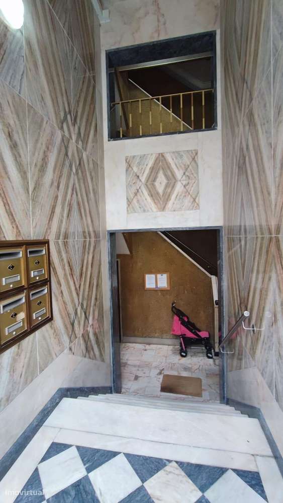 T4 Totalmente Remodelado na Amadora-17