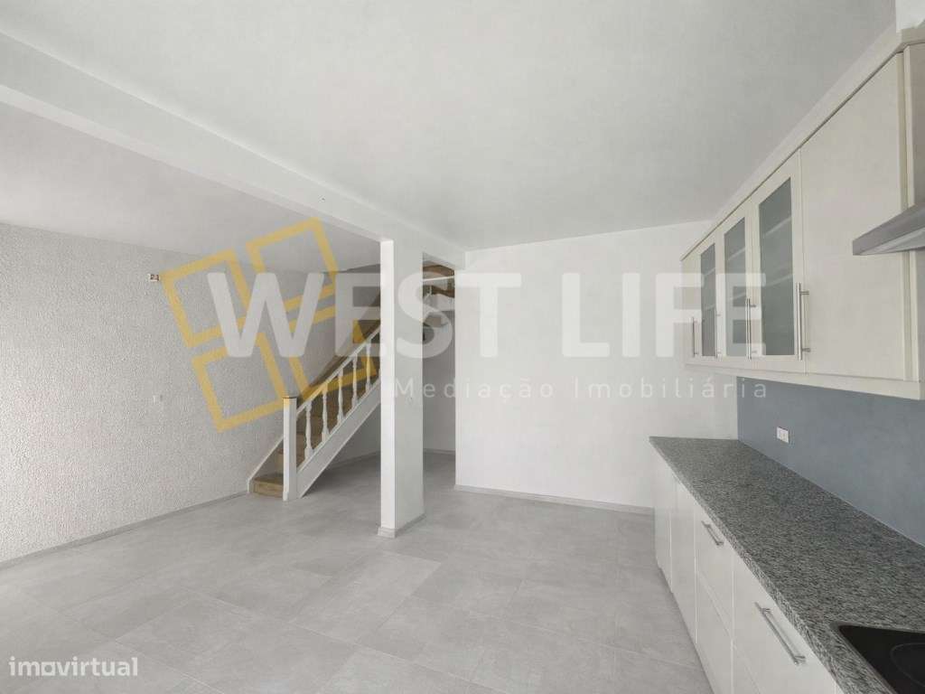 EXCLUSIVO WL Moradia T2 totalmente remodelada com VISTA MAR a apena...-2