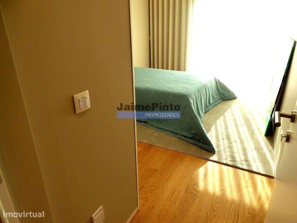 Apartamento de excelência T3 com varanda. Portugal, Nevogilde, Porto.-4