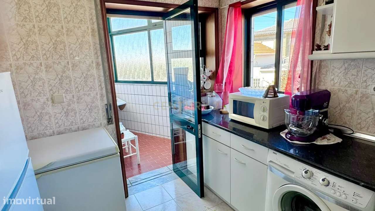 Apartamento T3 com garagem em excelente localização, em Vila do Conde-7